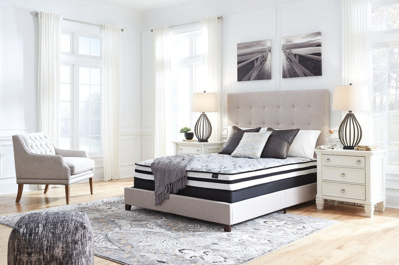 8 Inch Chime Innerspring White Queen Mattress in a Box - Gate FurnitureQueen Mattress