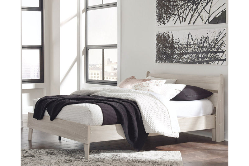 Socalle Natural Queen Panel Platform Bed from Ashley - Luna Furniture