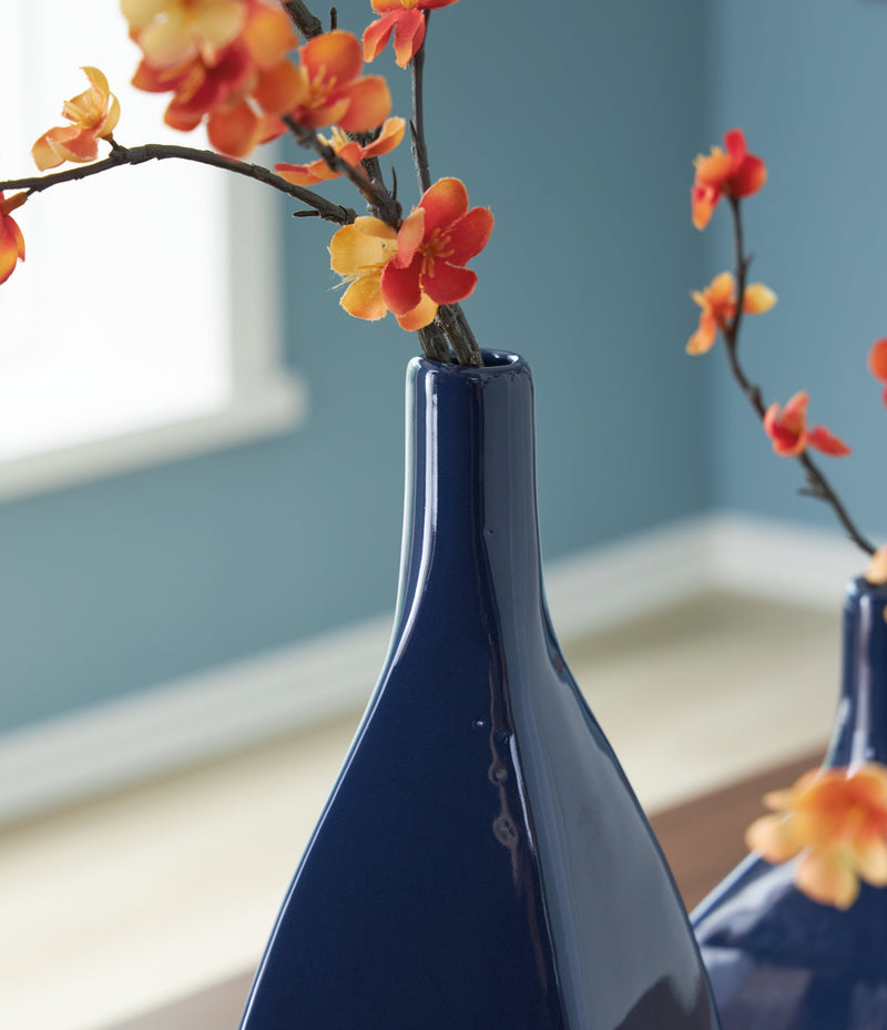 Abtinson Navy Vase - A2900033