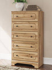 Aleaport King Panel Bed with Chest and Nightstand in Warm Brown - PKG022653