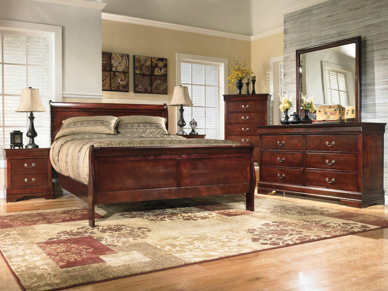 Alisdair King Sleigh Bed with 2 Nightstands in Reddish Brown - PKG000498