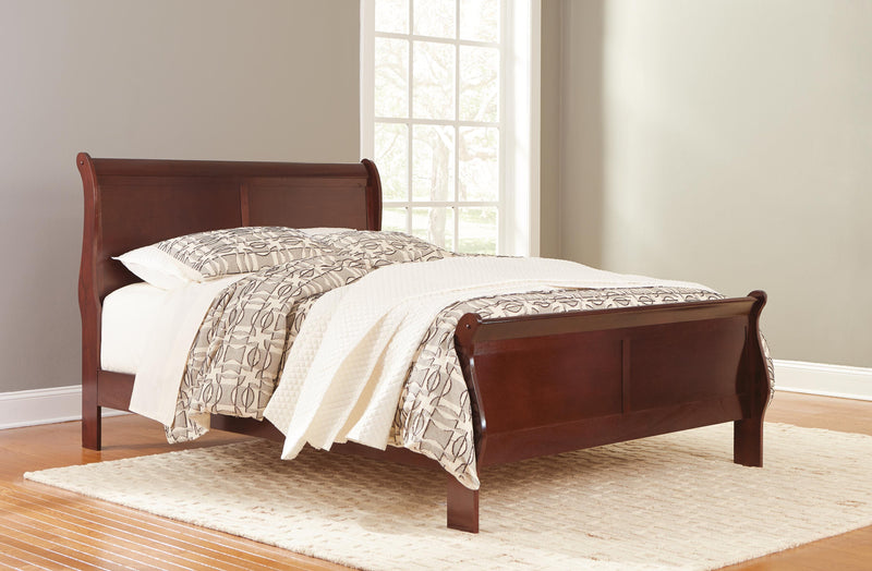 Alisdair Queen Sleigh Bed with Mattress in Reddish Brown - PKG000504