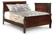 Alisdair Reddish Brown Full Sleigh Bed and Chest - B376B34