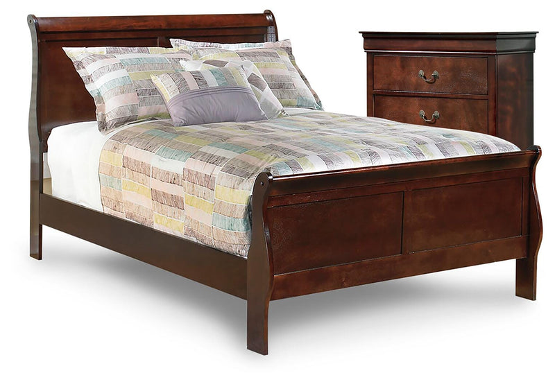 Alisdair Reddish Brown Full Sleigh Bed and Chest - B376B34