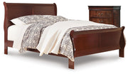 Alisdair Reddish Brown Queen Sleigh Bed and Chest - B376B32