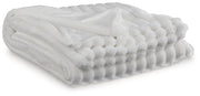 Alsonwell White Throw (Set of 3) - A1001080
