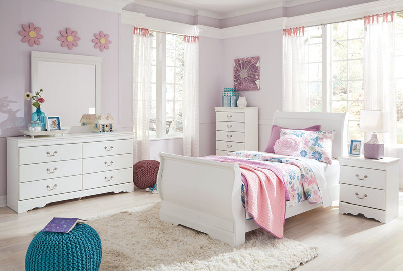 Anarasia Twin Sleigh Bed with Mirrored Dresser, Chest and Nightstand in White - PKG002581