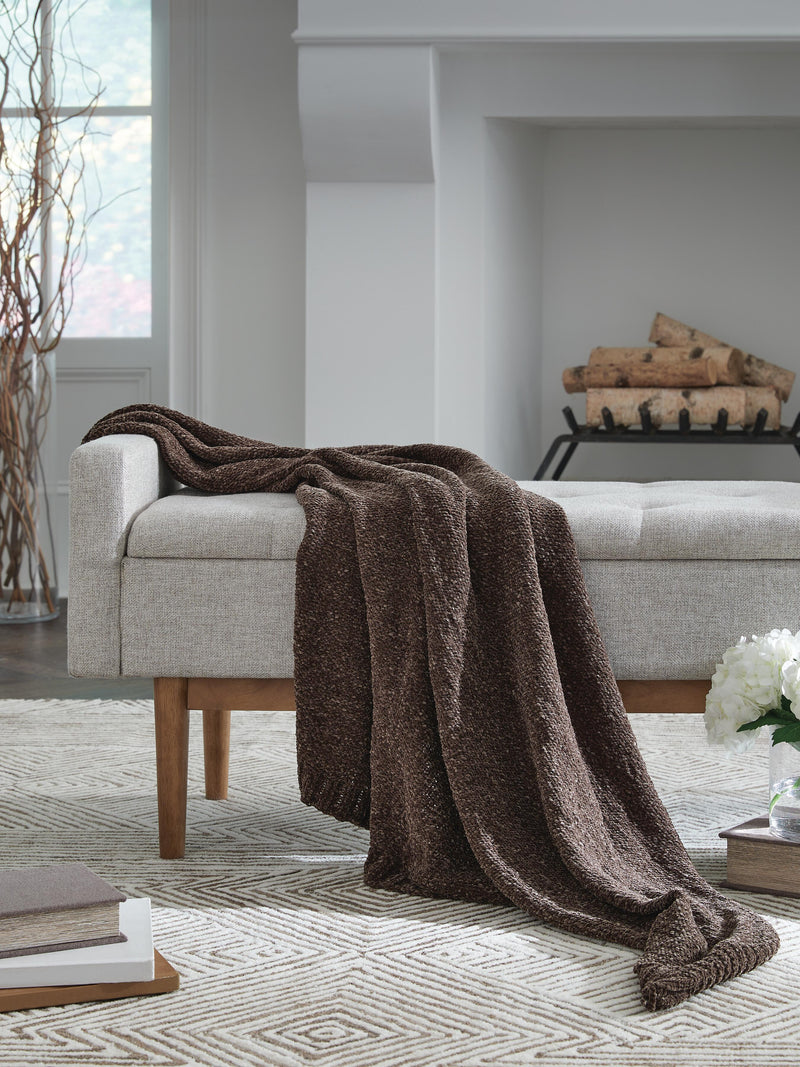 Anawood Brown Throw - A1001098T
