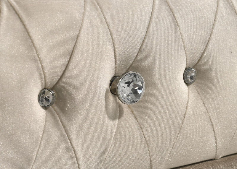 Antonella 7-drawer Upholstered Dresser Ivory and Camel - 223523