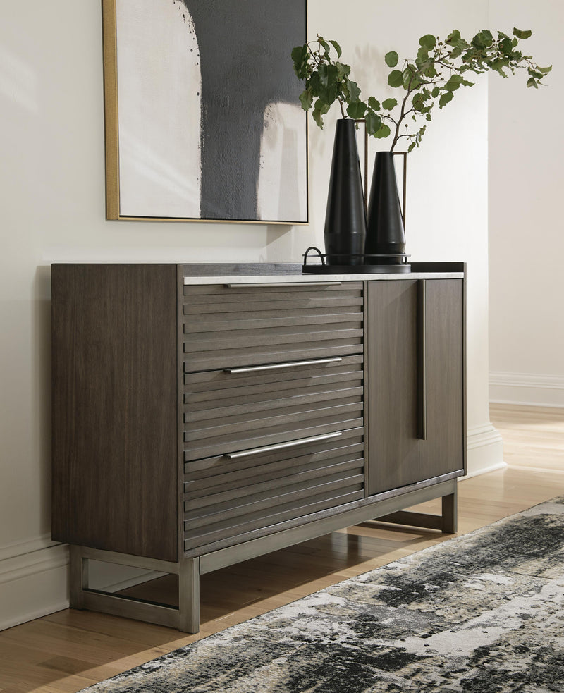 Arkenton King Panel Bed with Dresser in Grayish Brown - PKG014299