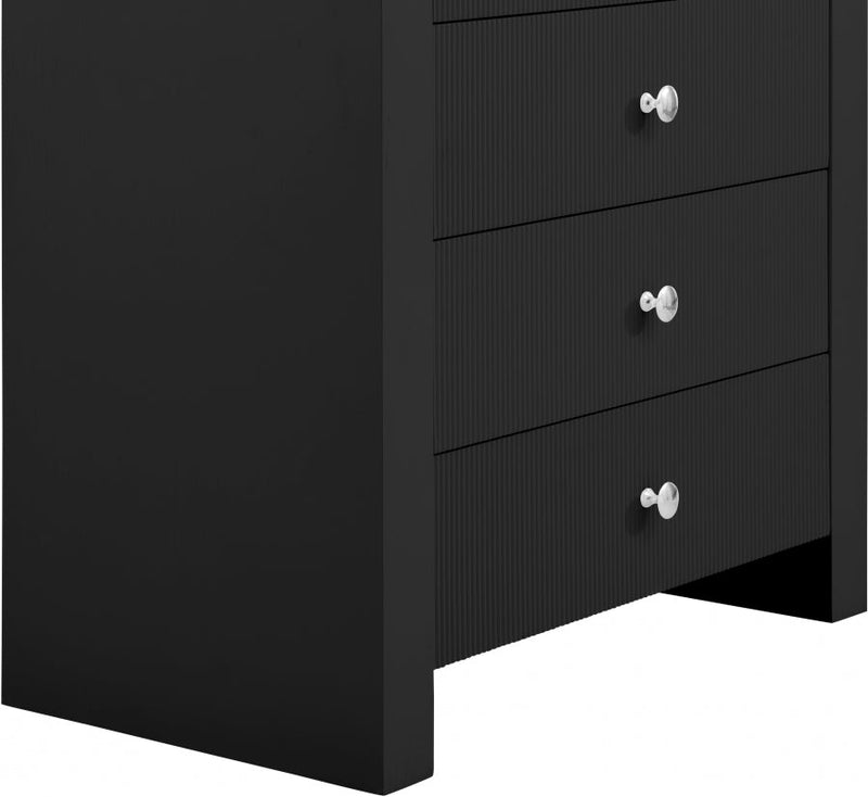 Artisto Ash Veneer Chest in Black - 888Black-CH