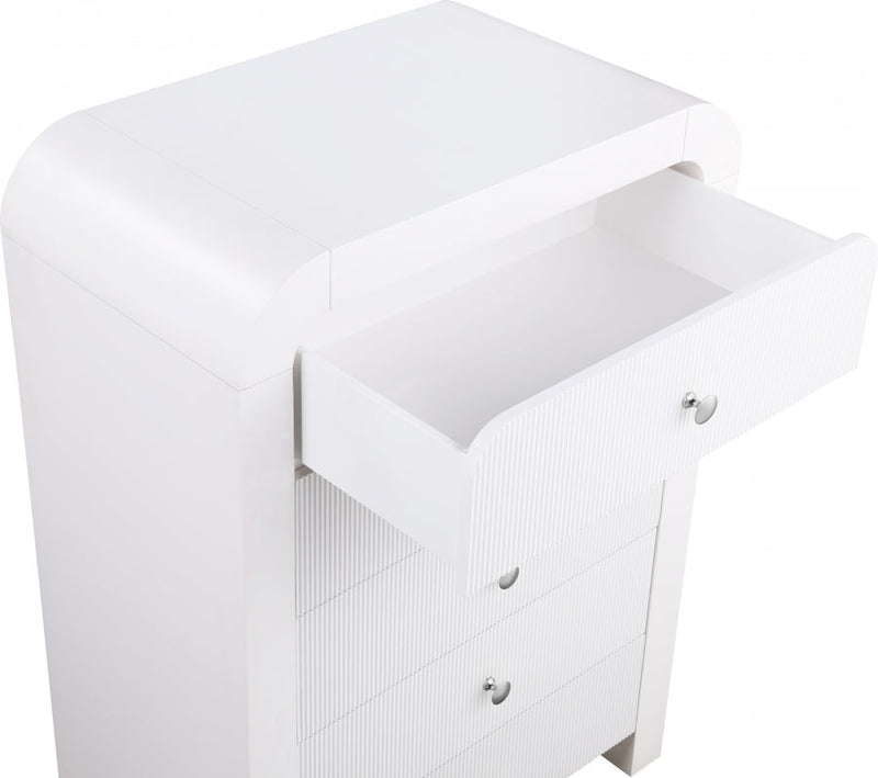 Artisto Ash Veneer Chest in White - 888White-CH