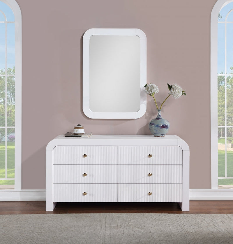 Artisto Ash Veneer Framed Mirror in White - 888White-M