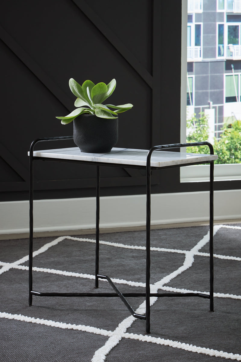 Ashber White/Black Accent Table - A4000609