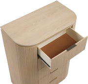 Astrid Solid Wood And Oak Veneer Chest in Natural - 818Oak-CH