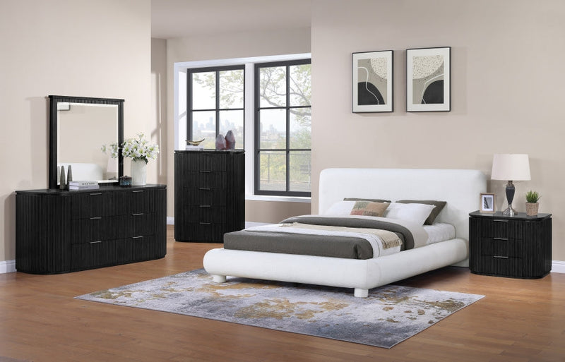 Astrid Solid Wood And Oak Veneer Dresser in Black - 818Black-D