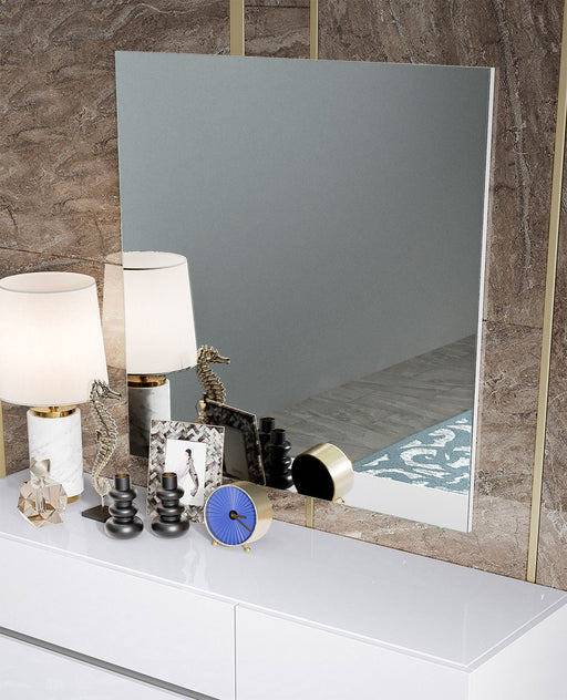 Athena Mirror - i40444