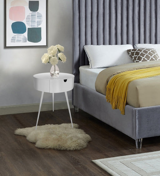 Bali Iron Side Table | Nightstand in White - 835White