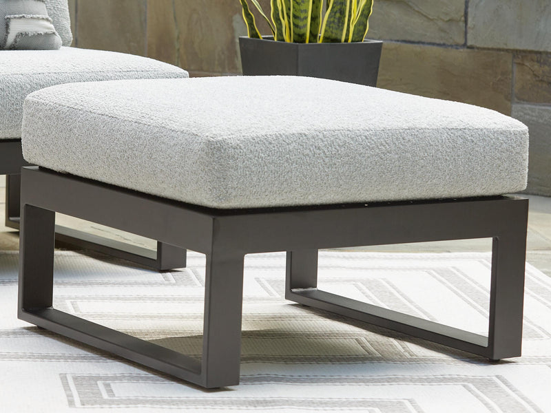 Beachloft Black/Gray 4-Piece Outdoor Sectional - P490P7