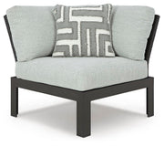 Beachloft Black/Gray 5-Piece Outdoor Sectional - P490P2