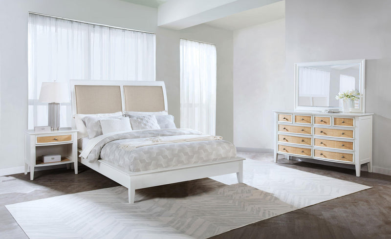 Bexhill 4-piece Eastern King Bedroom Set White - 223471KE-S4