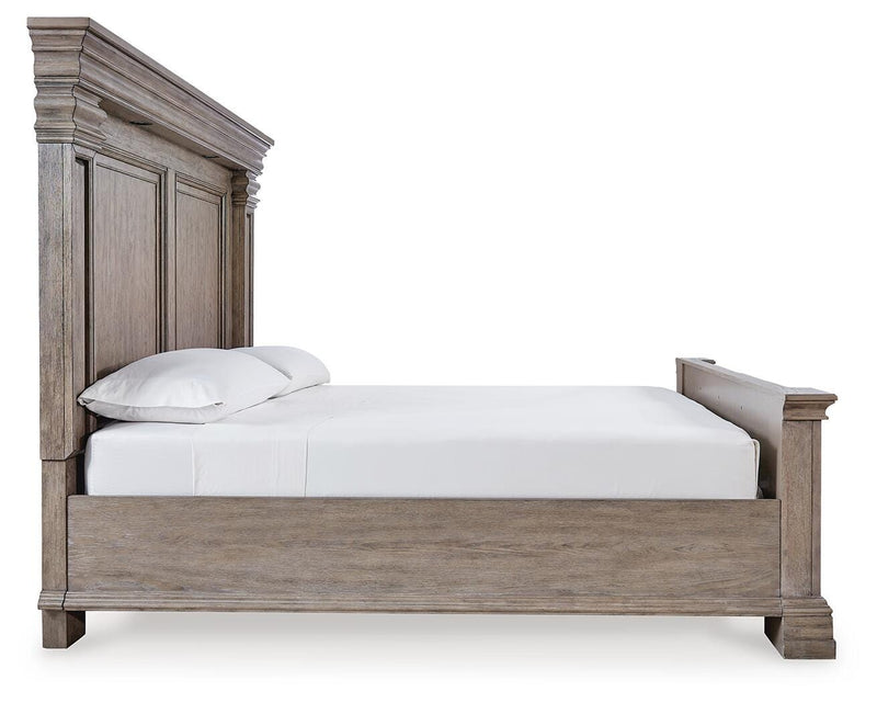 Blairhurst King Panel Bed, Chest and 2 Nightstands - B916B14