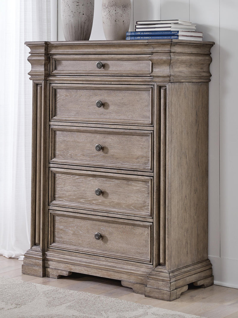 Blairhurst King Panel Bed, Dresser, Mirror and Chest in Light Grayish Brown - PKG017004