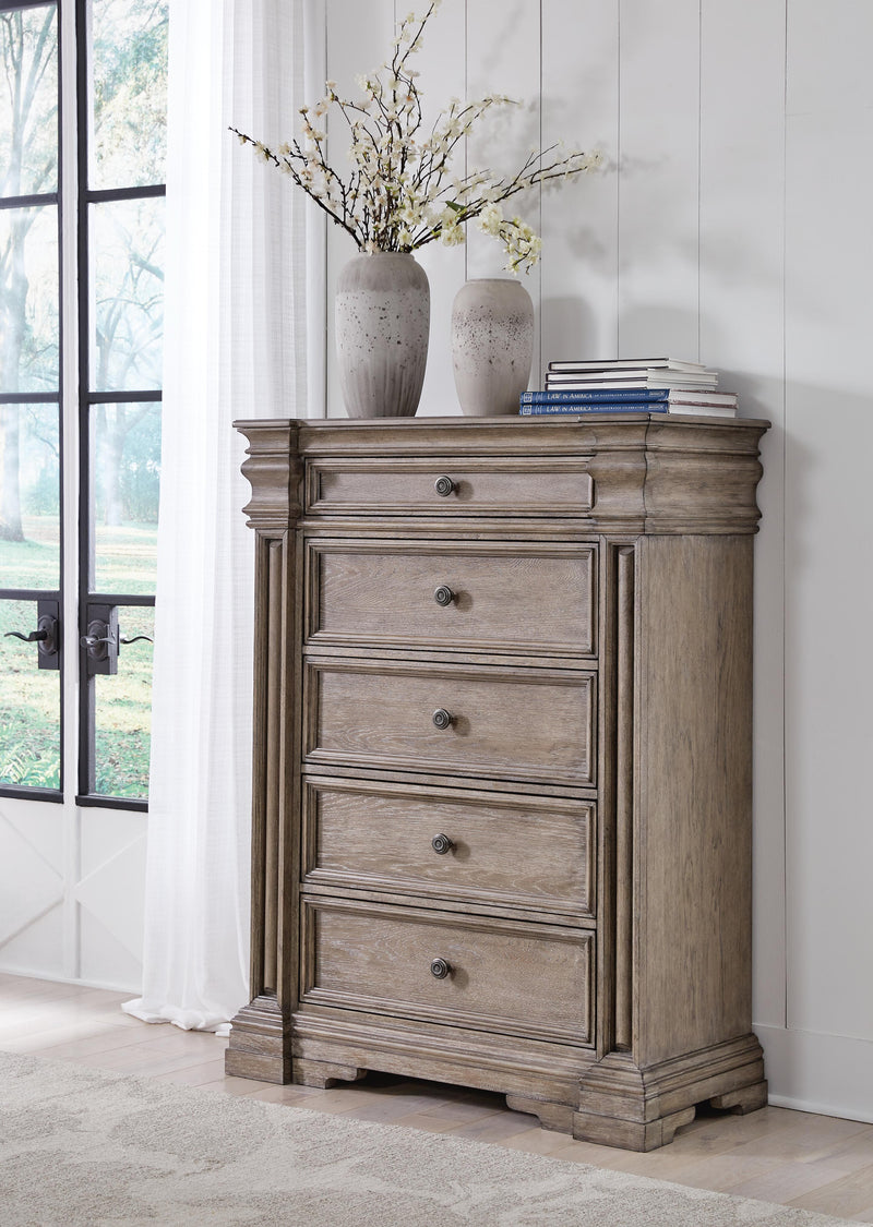 Blairhurst Queen Panel Bed, Dresser, Mirror, 2 Chests and Nightstand - B916B12