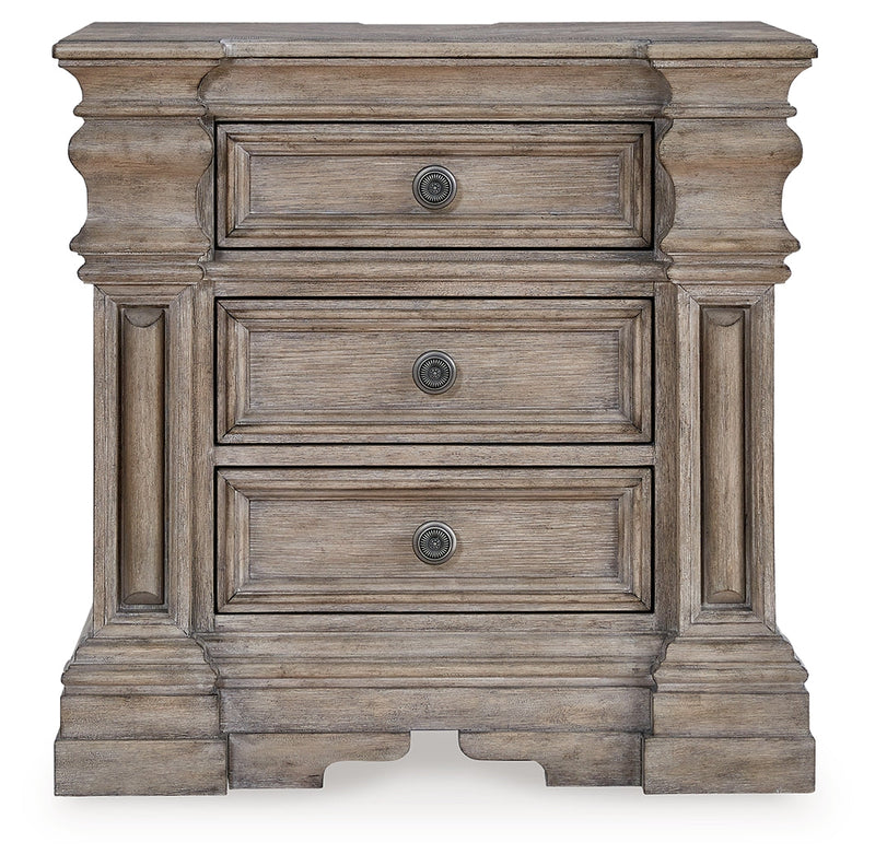Blairhurst Queen Panel Bed with Dresser and Nightstand in Light Grayish Brown - PKG019225