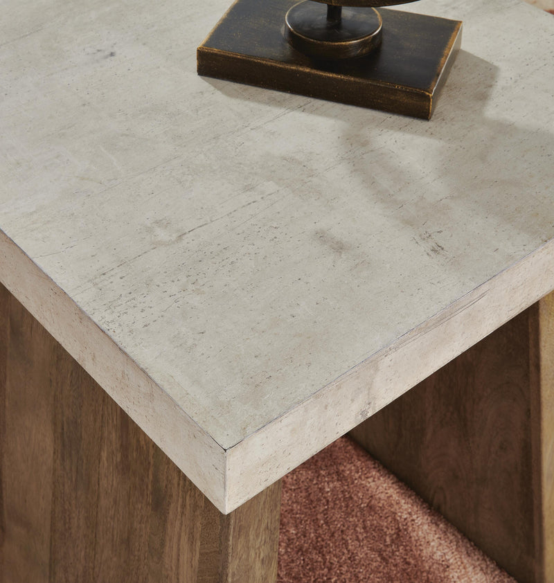 Brendalhouse Light Brown End Table - T642-2