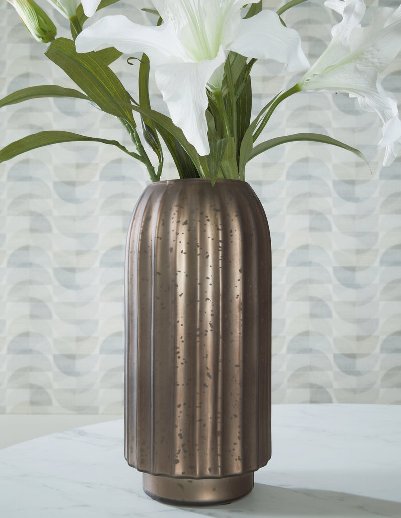 Briarcott Brown Vase - A2000704