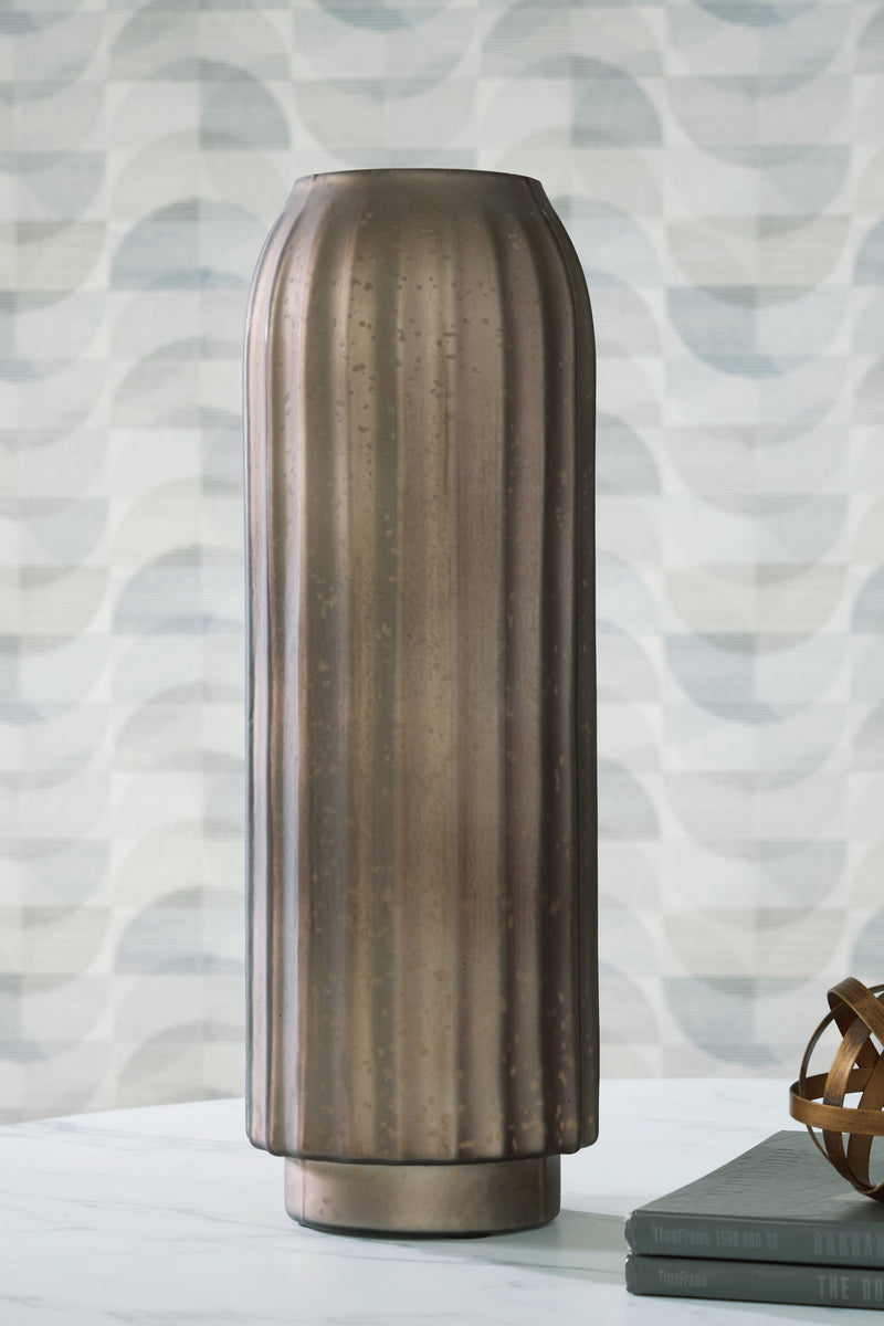 Briarcott Brown Vase - A2000705