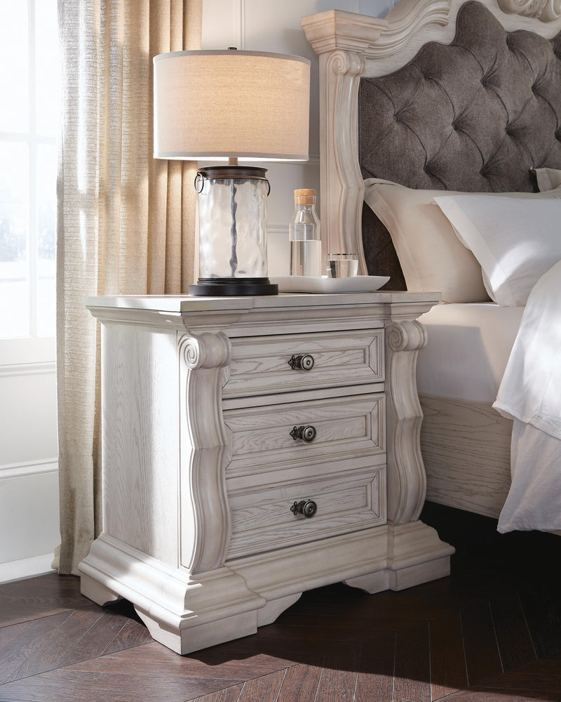 Bruchandi King Upholstered Panel Bed with Mirrored Dresser and Nightstand in Antique White - PKG023747