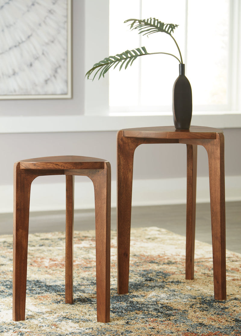 Brynnleigh Medium Brown Accent Table (Set of 2) - A4000607