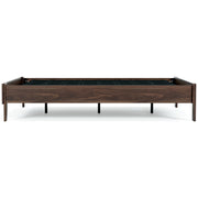 Calverson Full Platform Bed with Mattress in Mocha - PKG018336