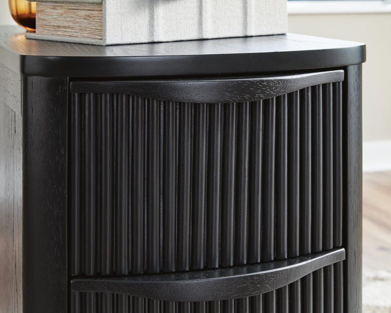 Camdill Black Chairside End Table - T208-117