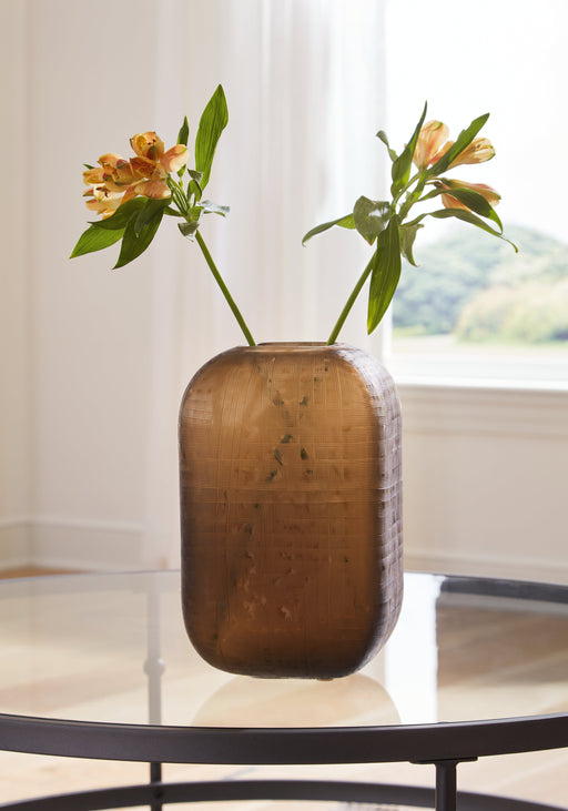 Capard Brown Vase - A2900004