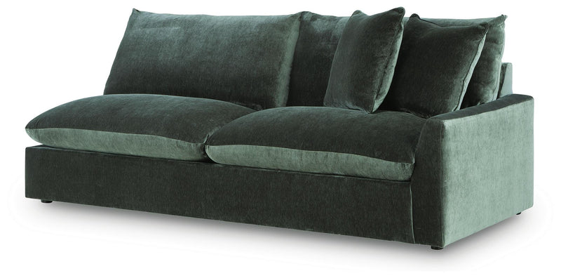 Carriage View Jade Right-Arm Facing Sofa - 7800167