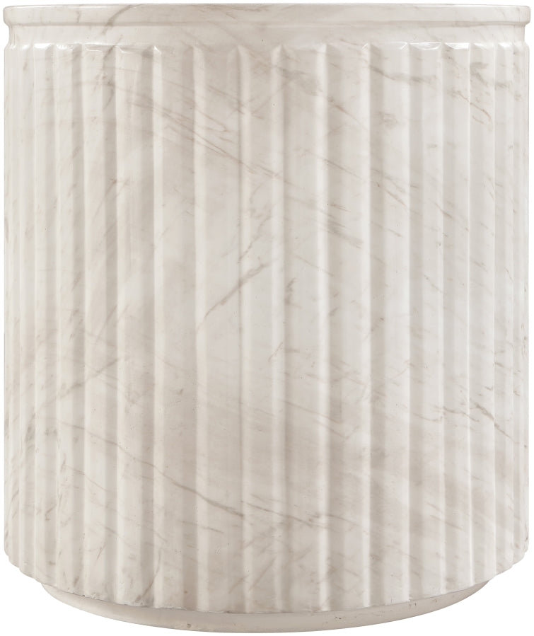 Catania Concrete Indoor/Outdoor End Table in White - 874White-ET