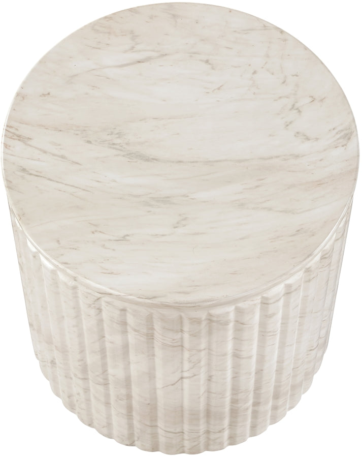 Catania Concrete Indoor/Outdoor End Table in White - 874White-ET