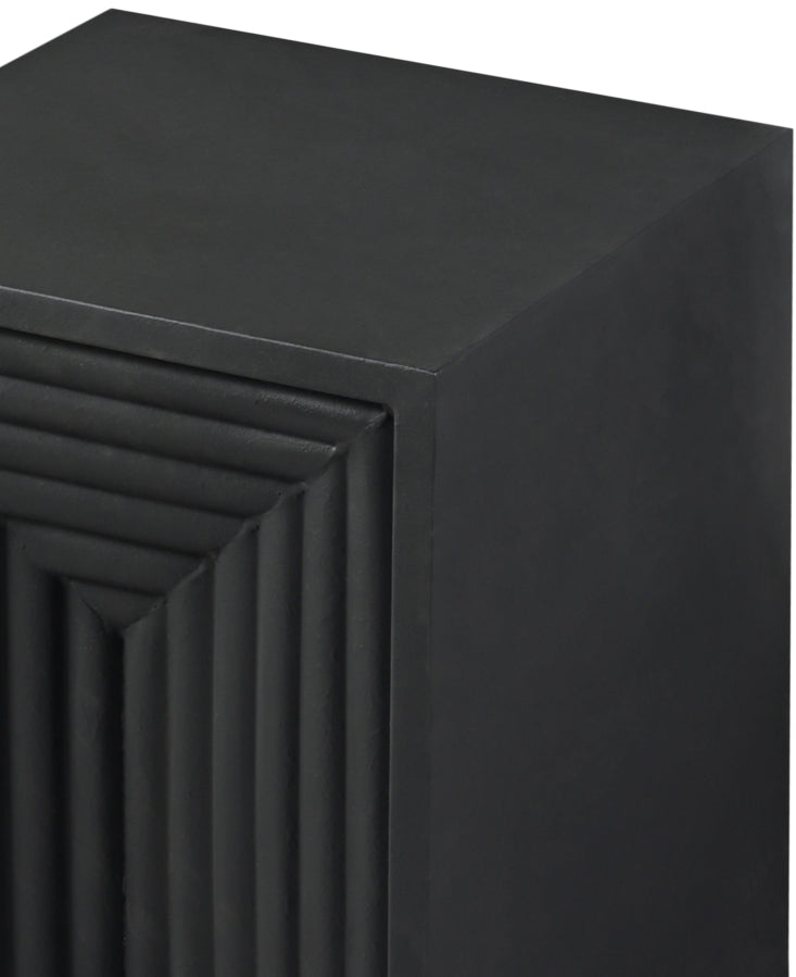 Centennial Iron End Table in Black - 99047Black-ET