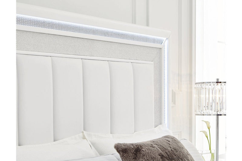 Chalanna White Queen Upholstered Storage Bed - Gate FurnitureQueen Bed
