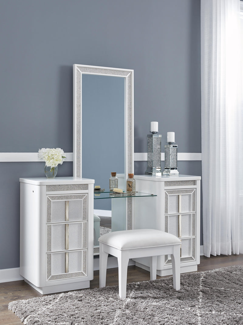 Chalanna White Vanity with Mirror - B822B7