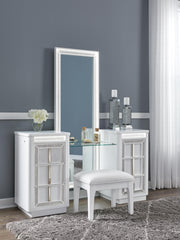 Chalanna White Vanity with Mirror - B822B7