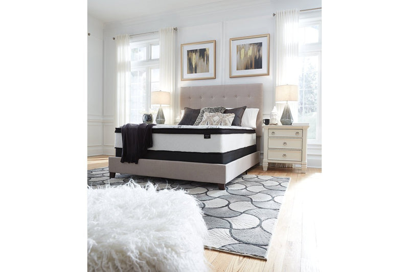 Chime 12 Inch Hybrid White Queen Mattress in a Box - Gate FurnitureQueen Mattress