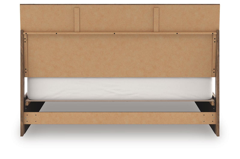 Chirason Brown King Panel Bed - PCB3367B13