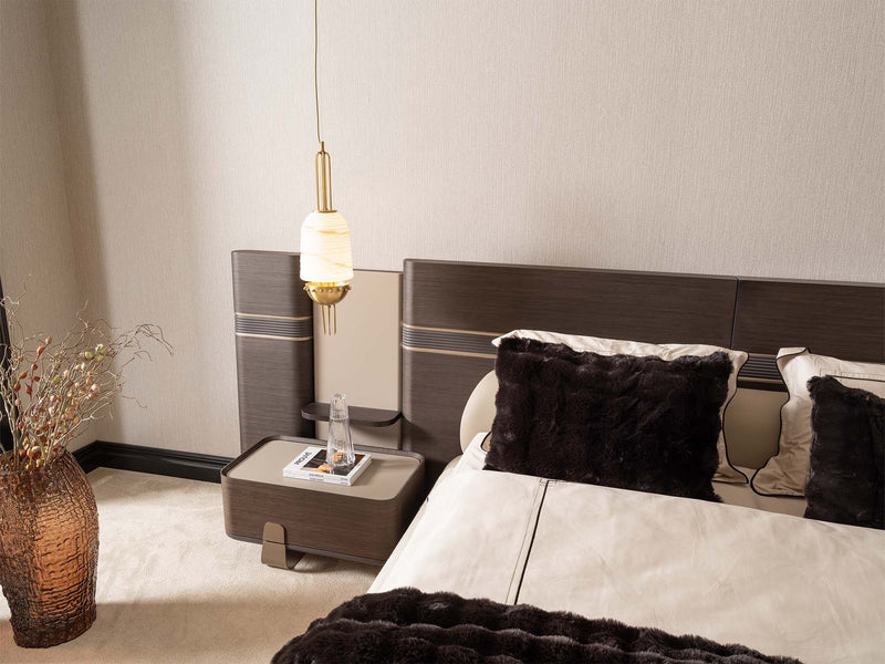 Corte Bedroom (Queen Frame With Headboard & Dresser With Mirror & Ottoman & 2 Nightstand) - 200-GAB-COR-QB-SET