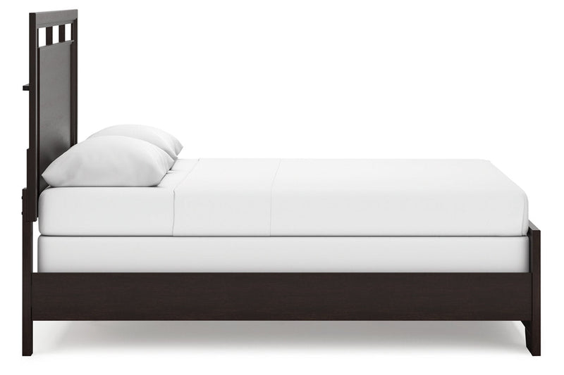 Covetown Dark Brown Queen Panel Bed - Gate FurnitureQueen Bed