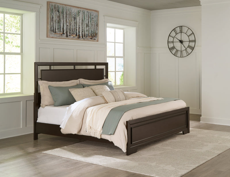 Covetown King Panel Bed with 2 Nightstands in Dark Brown from Ashley - Luna Furniture