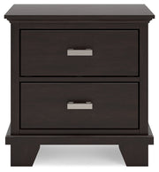 Covetown Queen Panel Bed with 2 Nightstands in Dark Brown from Ashley - Luna Furniture